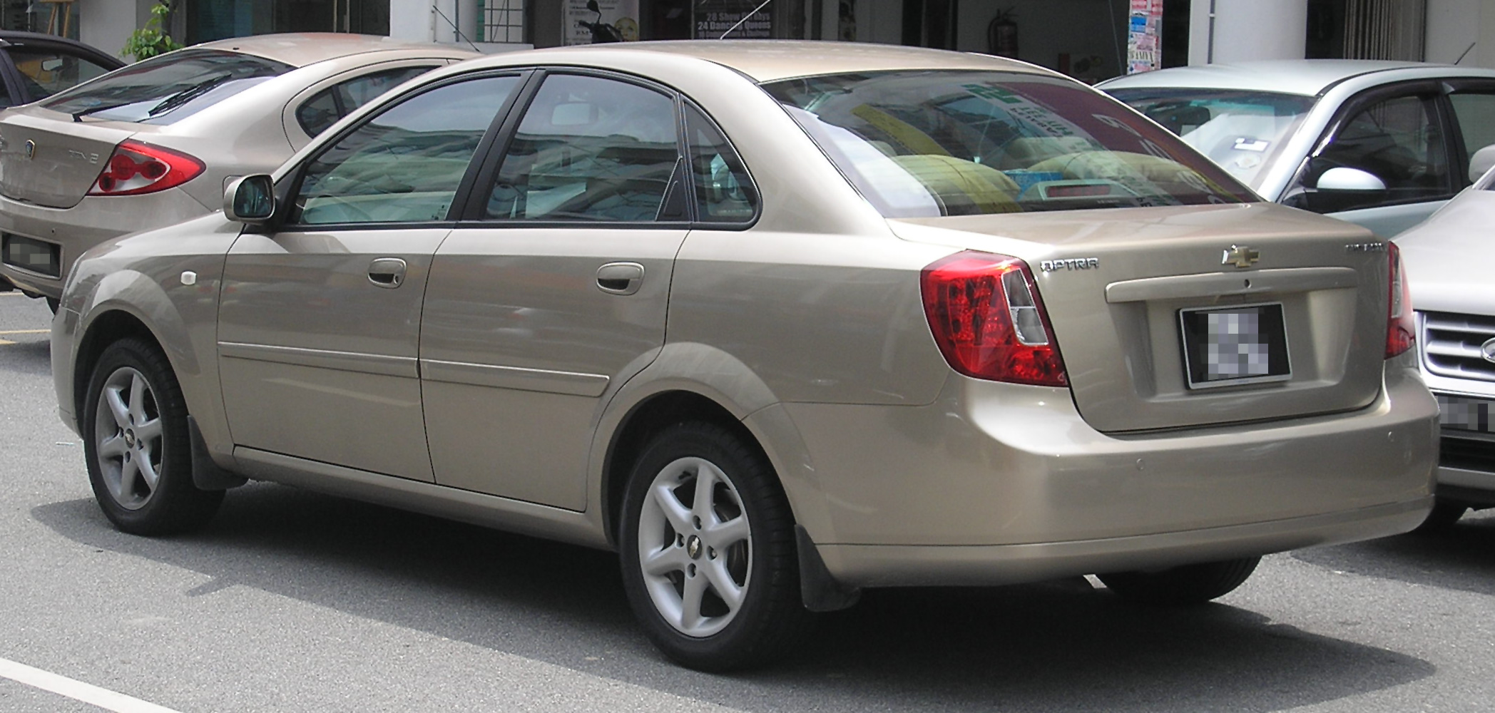 Chevrolet Optra: 8 фото