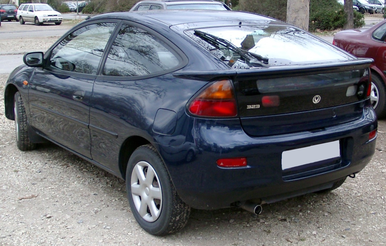 Mazda 323 C