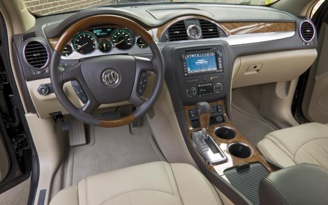 Buick Enclave: 8 фото