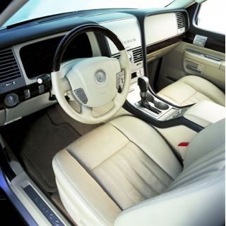 Lincoln Aviator: 10 фото