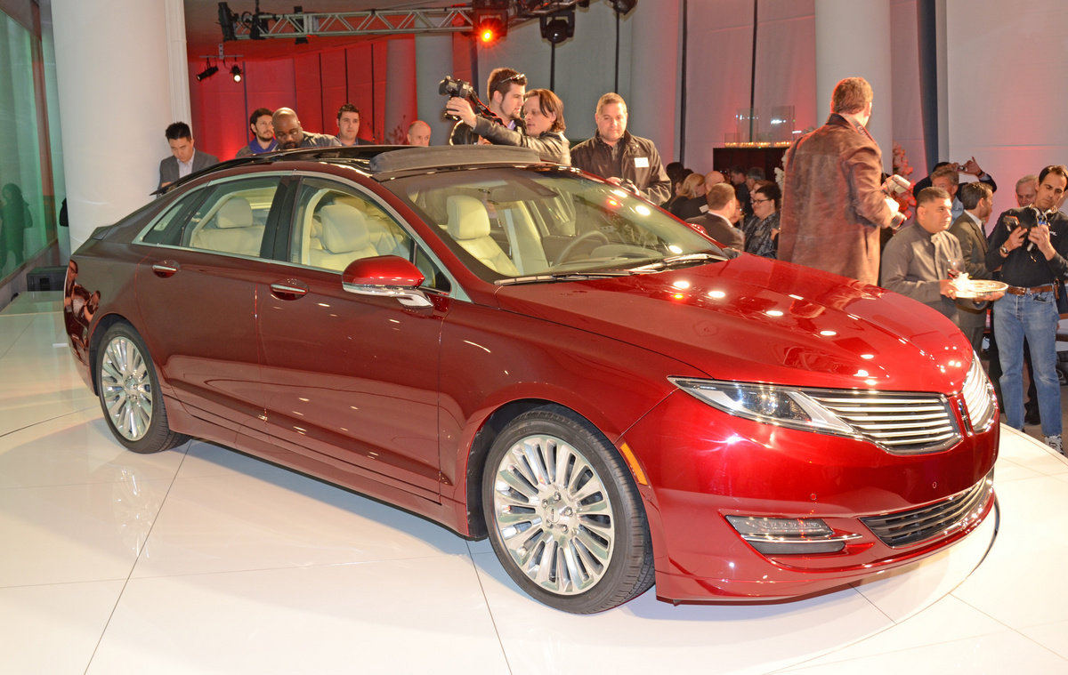 Lincoln MKZ: 6 фото