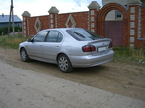 Nissan Primera P11: 6 фото