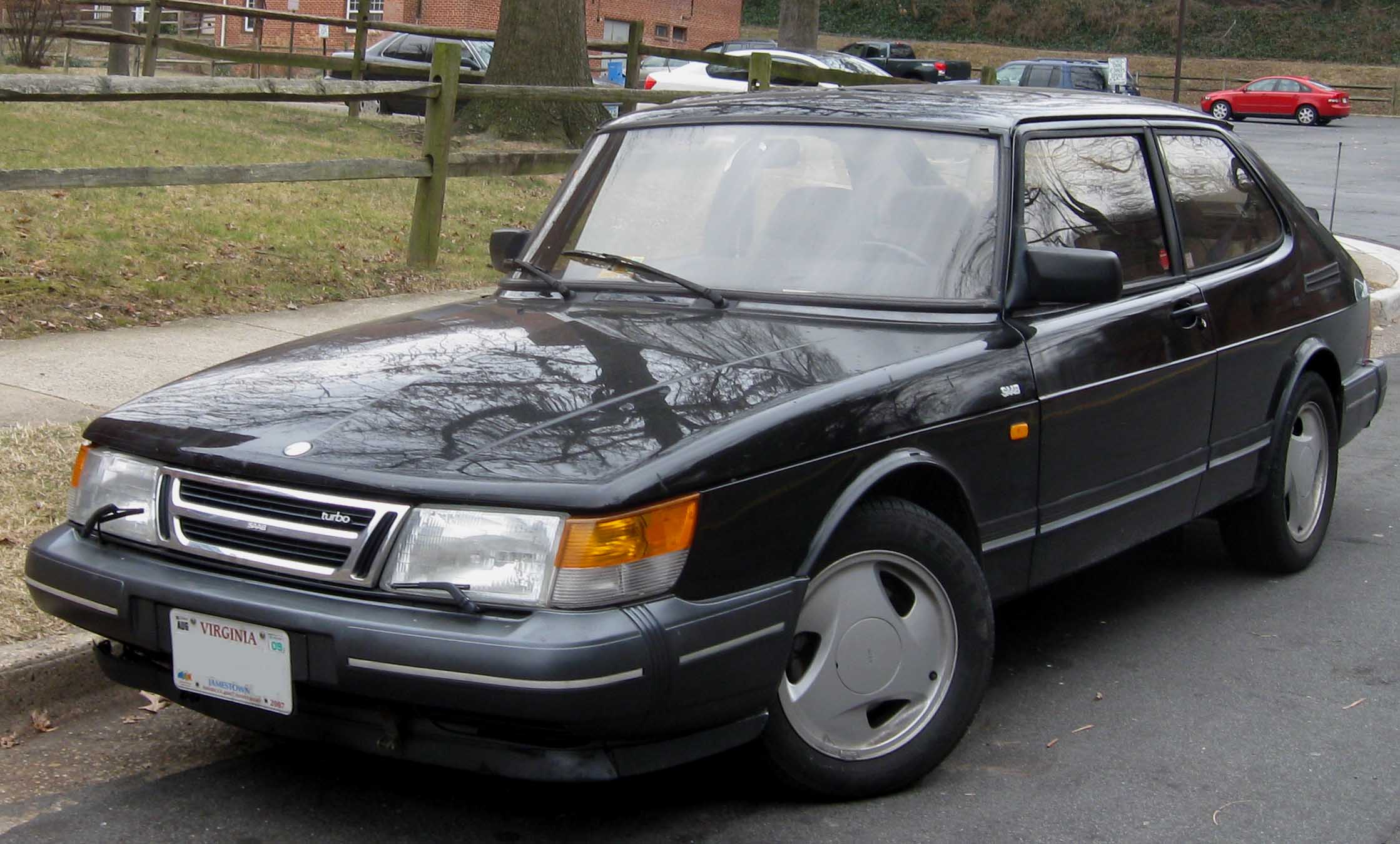 Saab 900 I: 11 фото