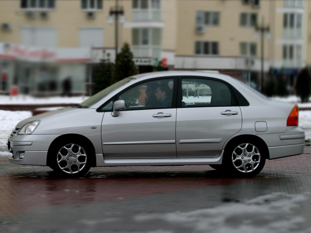 Suzuki Liana Sedan